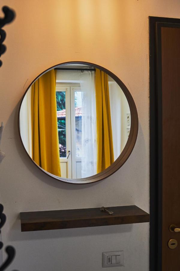Lovely Historic Center 2-Bedrooms Apartment Verbania Exteriér fotografie